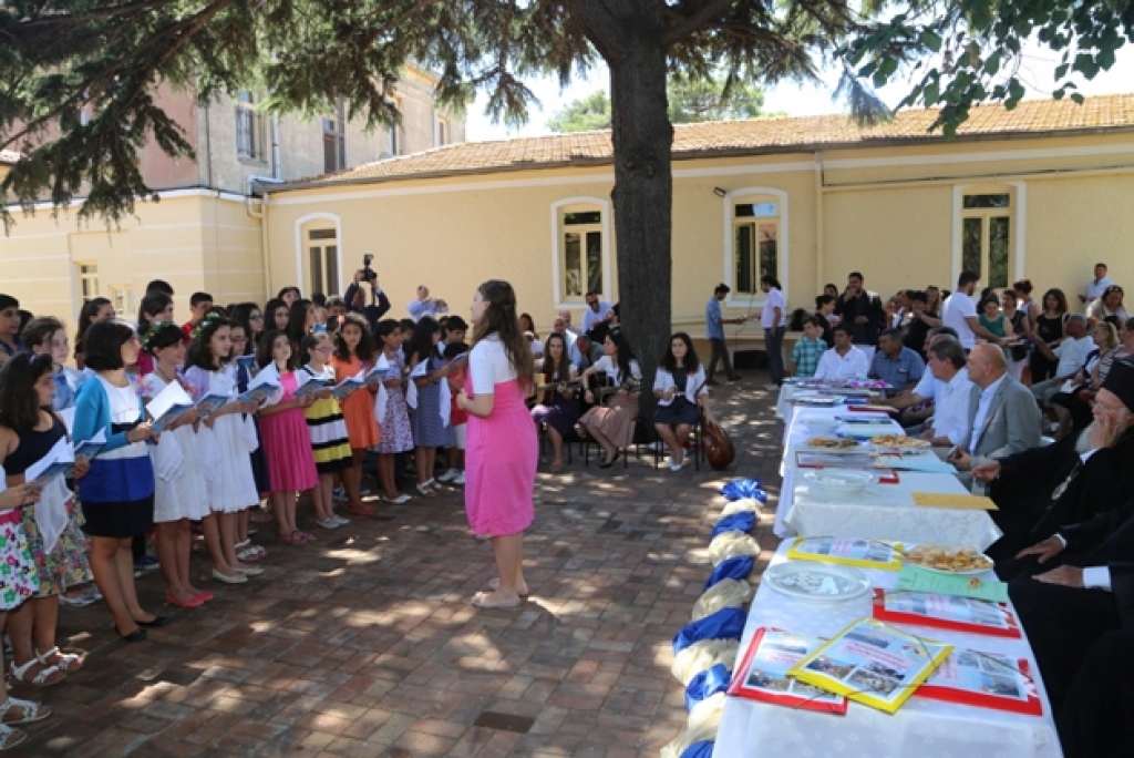 Kınalıada Rum Kampı, Ermeni öğrencilere kapılarını açıyor